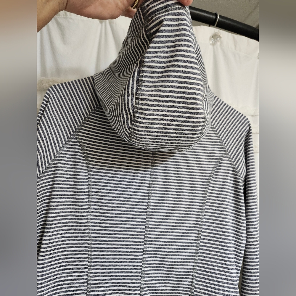 Nwot, Shambhala Striped Women's Hoodie with Orange Accents. - Picture 4 of 10